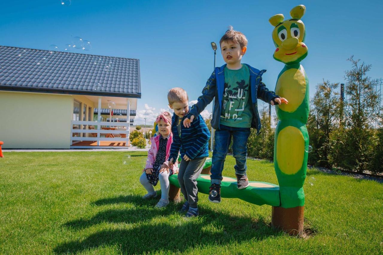 Domki Bajkowe Wzgorze Bobolin Exterior foto